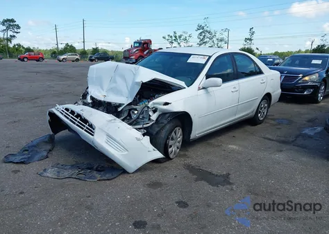 2005 Toyota Camry Le из США, поврежденный, VIN 4T1BE32K55U595417